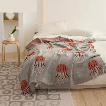 Kawaii Jellyfish Cotton Knit Blanket: Cozy Coastal Throw